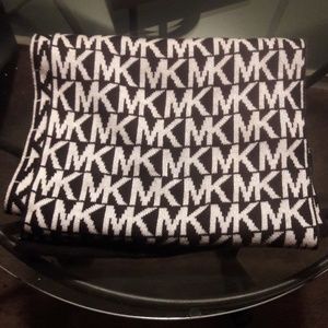 Michael Kors scarf